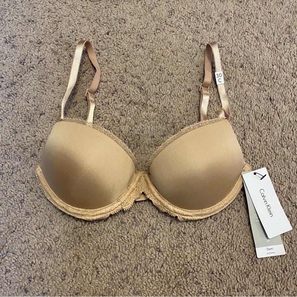 NWT Calvin Klein Seductive Comfort Customized Lift Bra (30C) Beige/Nude